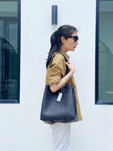 Load image into Gallery viewer, Kana (Maxi) in Black