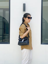 Load image into Gallery viewer, Lola in Black