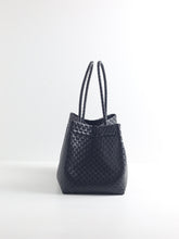 Load image into Gallery viewer, Natura (Large) in Black