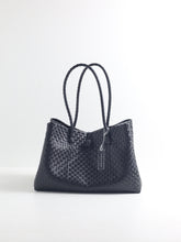 Load image into Gallery viewer, Natura (Large) in Black