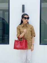 Load image into Gallery viewer, Natura (Mini) in Maroon