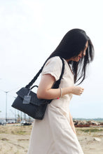 Load image into Gallery viewer, Lola in Black