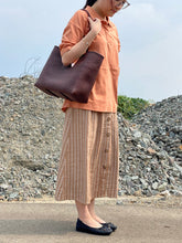 Load image into Gallery viewer, [PREORDER] Ariel in Brown
